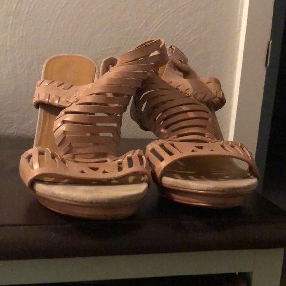 Nine West platform heels - Picture 4 of 5